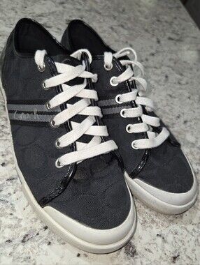 Coach Womens Lace Up Shoes..7.5